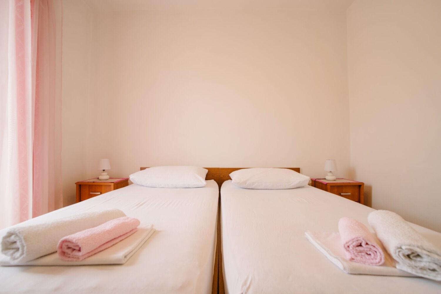 Apartments Petri - Close To The Sea 티스노 외부 사진